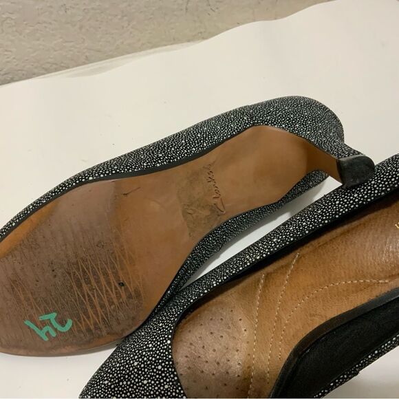 Clarks shoes Women's Heavenly Maze Black Nubuk Sz. 10M - Picture 7 of 12
